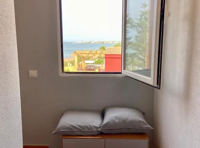 Acogedor En دينايا