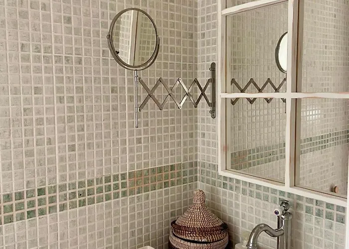 Acogedor En دينايا